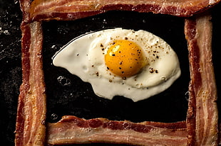 bacon and fried egg, food, eggs, bacon HD wallpaper