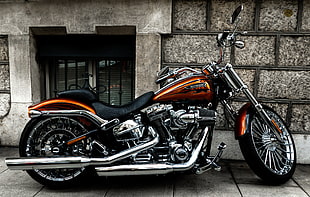 brown and silver cruiser motorcycle