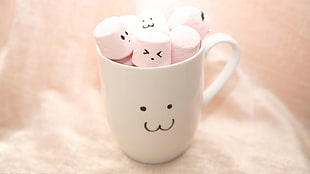marshmallow in white ceramic mug HD wallpaper