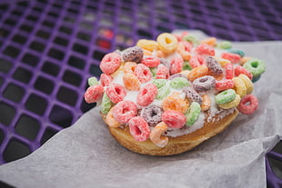 doughnut with cereals, food, Fruit Loops HD wallpaper