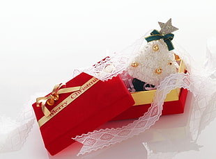 red and yellow Merry Christmas gift box HD wallpaper