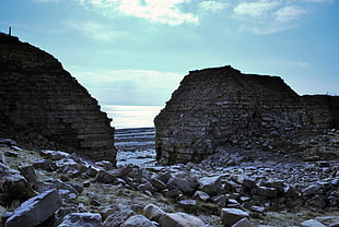gray rock formation during daytime