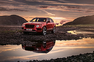 red compact SUV, Bentley Bentayga V8, Luxury SUV, 2018 HD wallpaper