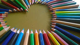 heart-shaped colored pencils HD wallpaper