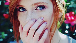 women's black eyeliner, blue eyes, freckles, face, women HD wallpaper