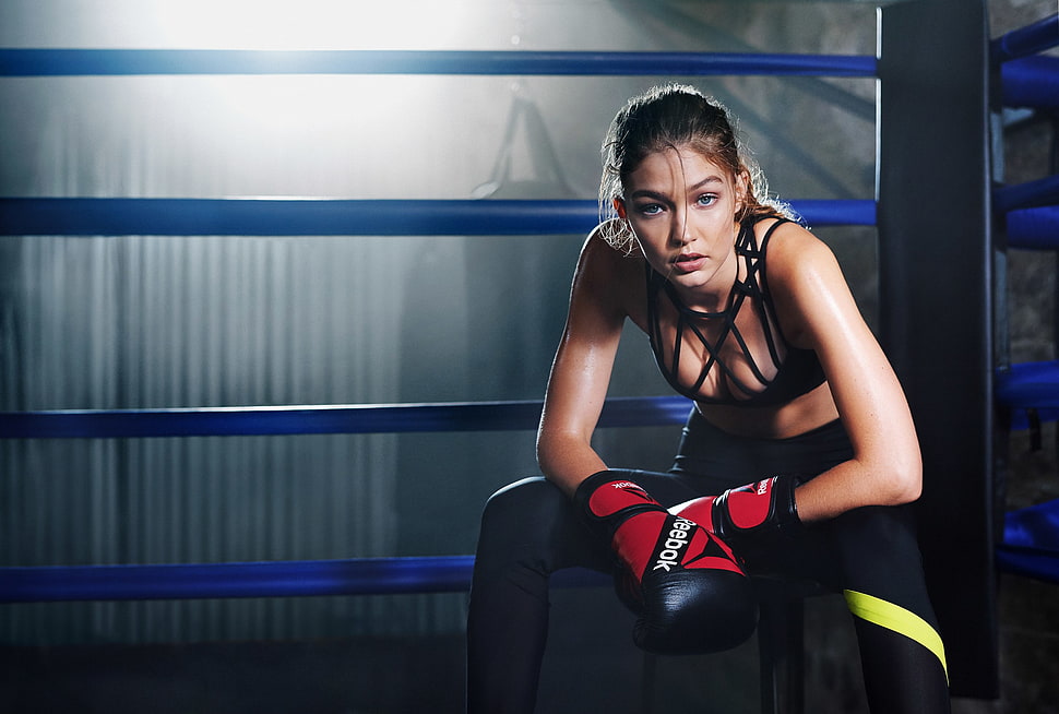 Woman wearing black sports bra and pair of black-and-red Reebok boxing  gloves HD wallpaper | Wallpaper Flare