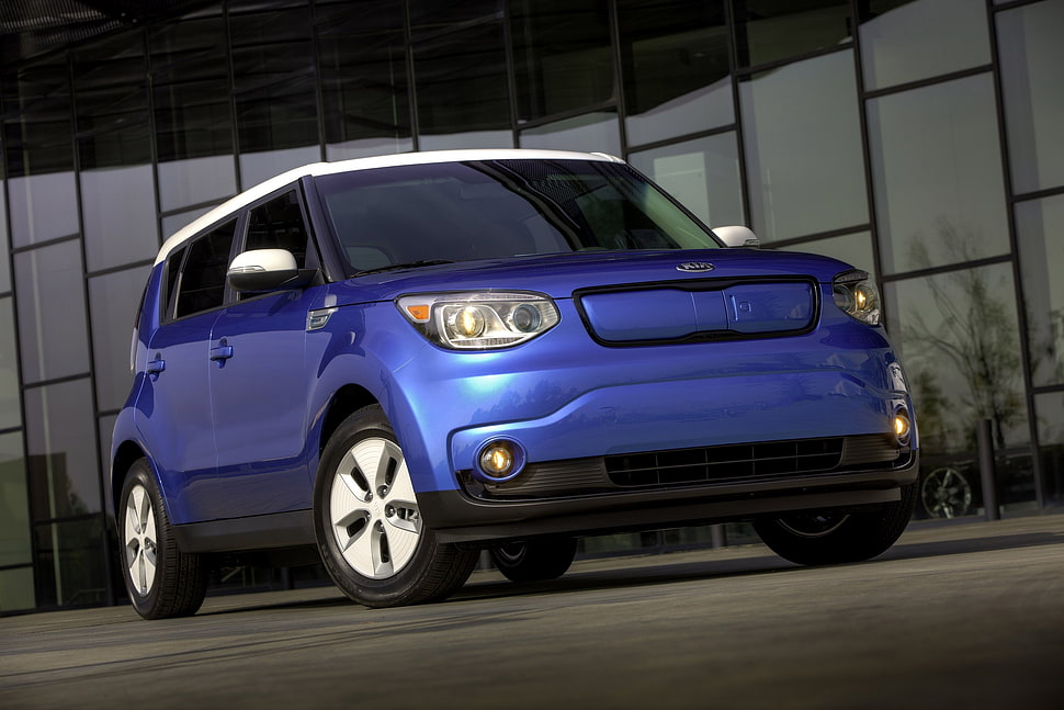 blue Kia SUV HD wallpaper