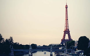 Eiffel Tower, London HD wallpaper
