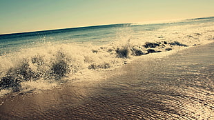 wave splashing seashore HD wallpaper