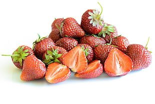red strawberry lot HD wallpaper
