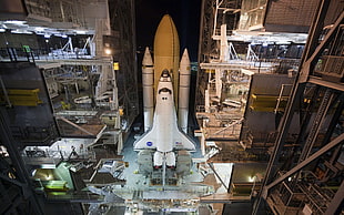 white spacecraft, space shuttle, Atlantis, Space Shuttle Atlantis