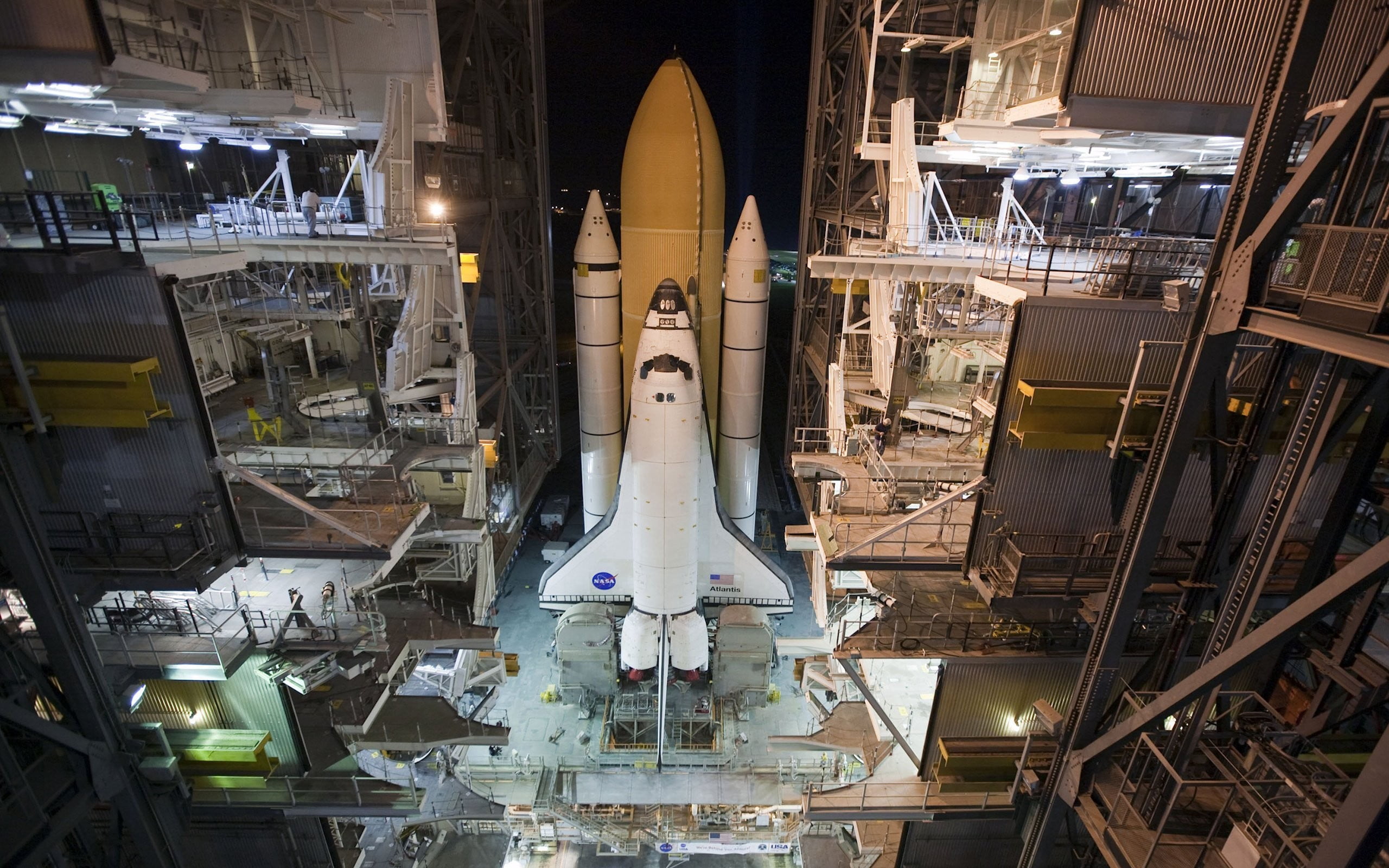 white spacecraft, space shuttle, Atlantis, Space Shuttle Atlantis