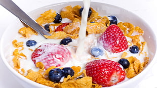 food photography of bowl of cereals with fruits and milk HD wallpaper