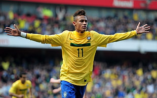 men's yellow Nike crew-neck jersey shirt, soccer, men, Brazil, Neymar HD wallpaper