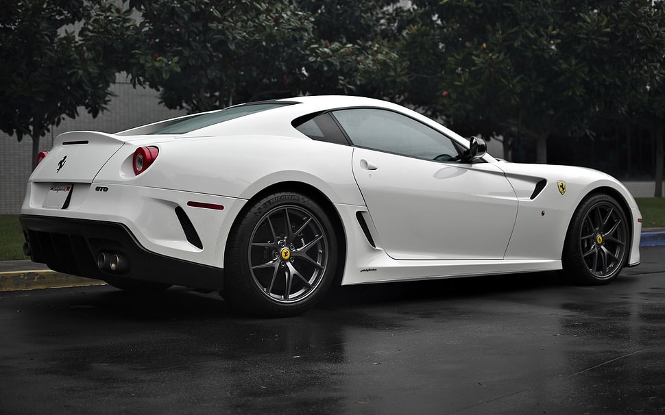 white Ferrari coupe, sports car HD wallpaper