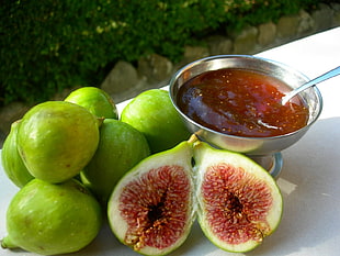 oval green fruits