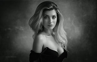 woman in grayscale photo HD wallpaper