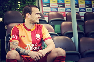 men's red and yellow Nike Galatasaray jersey, Galatasaray S.K., soccer, Turkey, Wesley Sneijder HD wallpaper