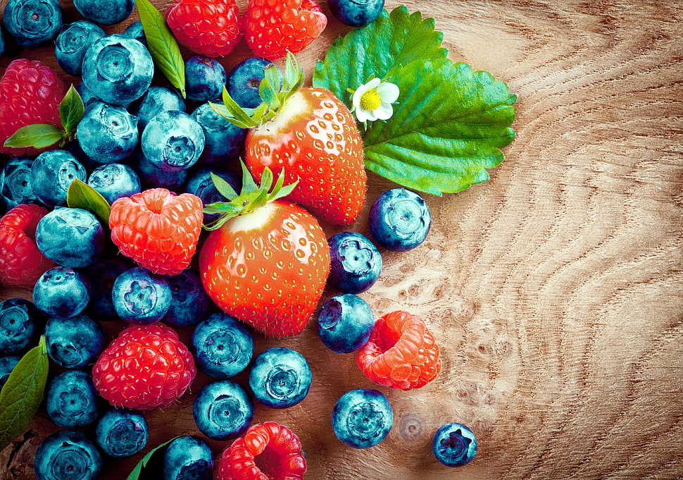 blueberry and strawberry, fruit, berries HD wallpaper