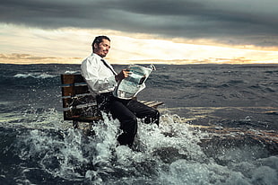 man sitting on bench reading newspaper painting, sea, bench, men, newspapers HD wallpaper