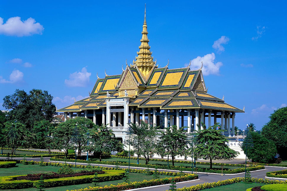 brown and white concrete building, Thailand, Cambodia, Phnom Penh, Royal Palace HD wallpaper