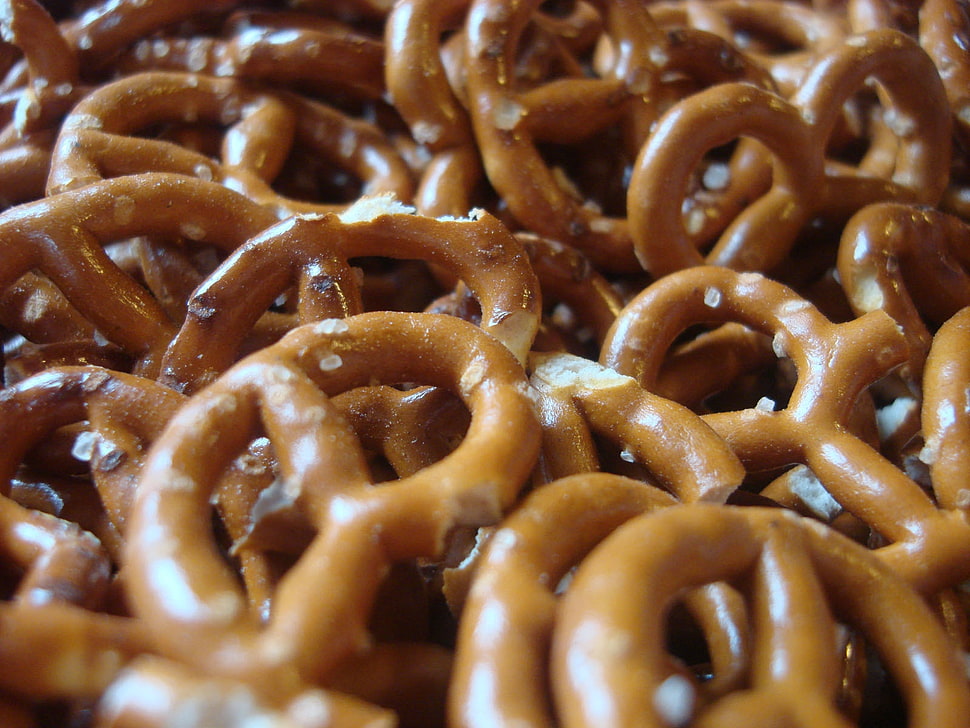 brown pretzel lot HD wallpaper
