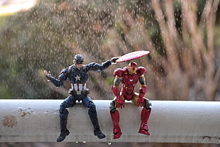 Captain America and Iron Man action figures, Captain America, Iron Man, toys, humor HD wallpaper
