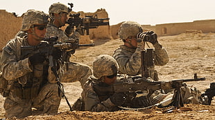 men's brown suit, army, soldier, M4, M240 HD wallpaper