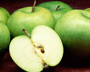 closeup photography of green sliced apple HD wallpaper
