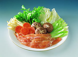 vegetable salad on plate