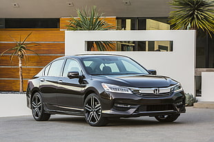 black Honda CIvic sedan parked near white concrete wall during daytime HD wallpaper