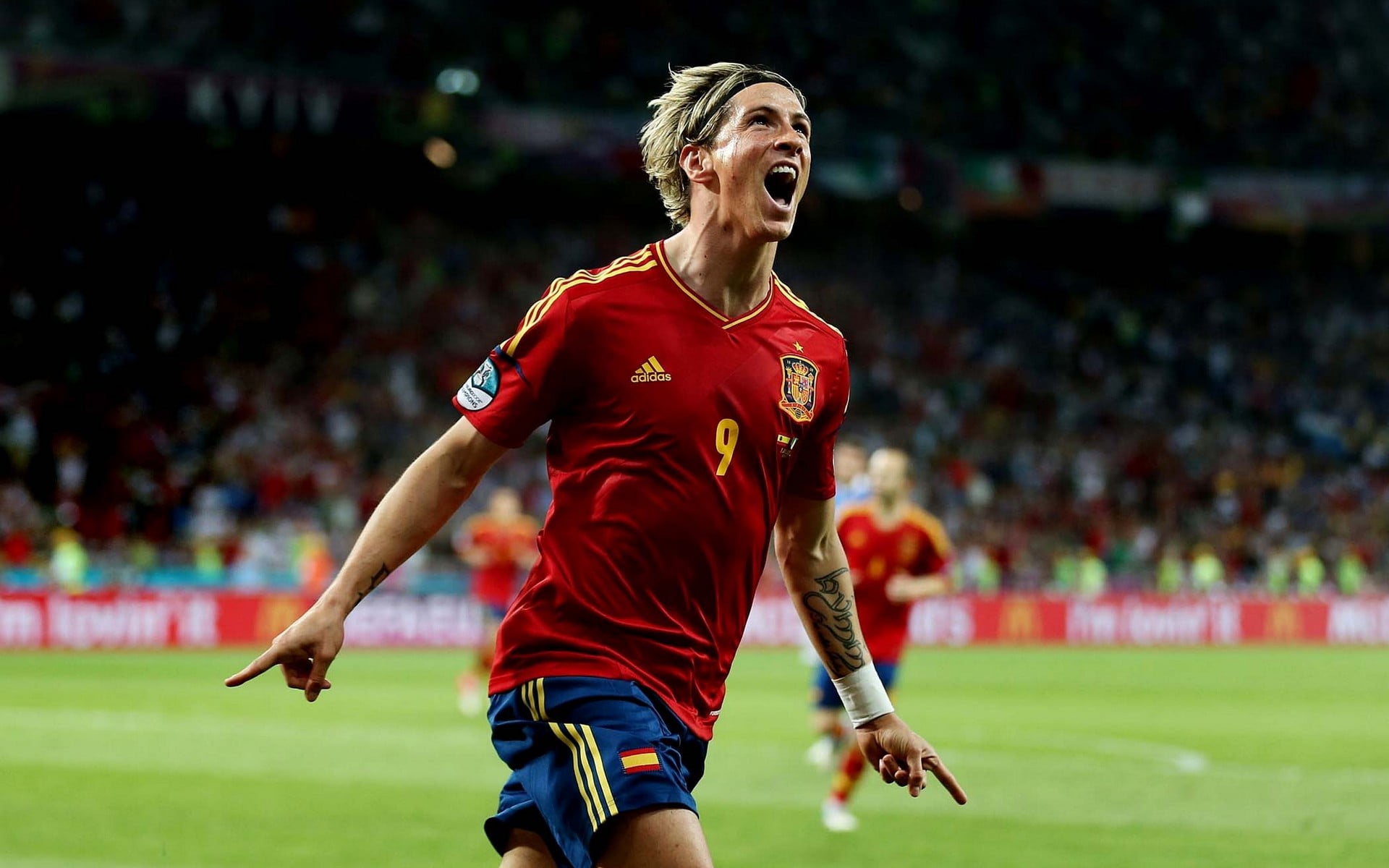 Men's red and orange adidas 9 soccer jersey shirt, sports, Fernando Torres,  soccer, Spain HD wallpaper | Wallpaper Flare