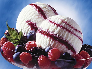 strawberries ice cream HD wallpaper