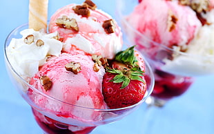 strawberry ice cream, food, ice cream, strawberries, dessert HD wallpaper