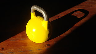 yellow kettle bell, photography, kettlebells HD wallpaper