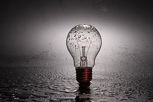 incandescent bulb with droplets HD wallpaper