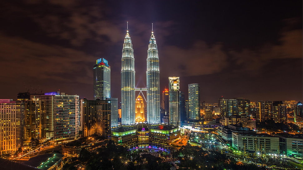 Petronas Twin Towers during nighttime HD wallpaper | Wallpaper Flare