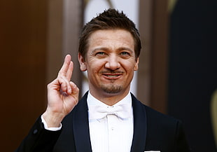 Jeremy Renner HD wallpaper