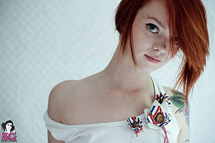 woman wearing white sleeveless top HD wallpaper