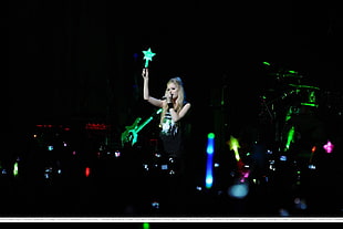 white and green floral decor, Avril Lavigne, concerts, singer, glowing HD wallpaper