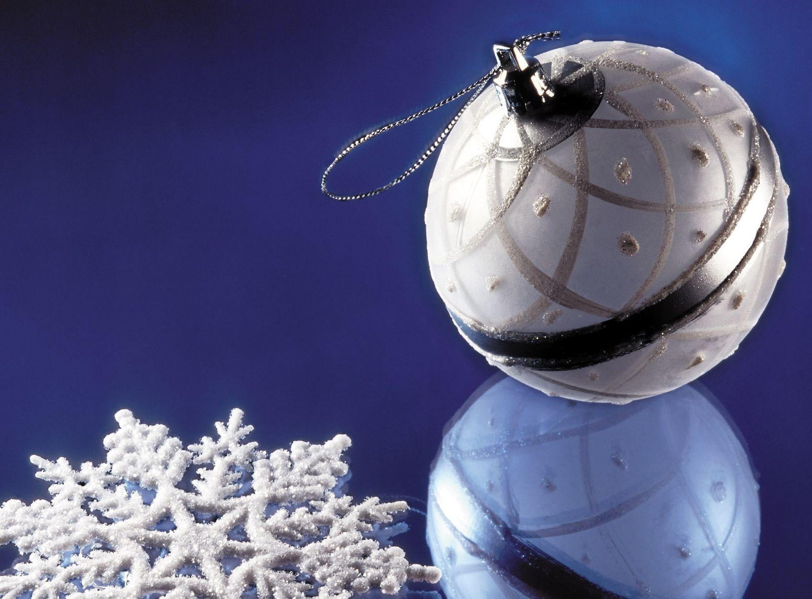 round white Christmas bauble