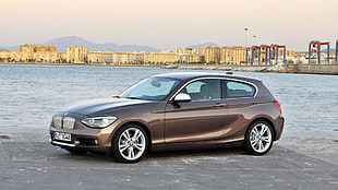 brown BMW 3-door hatchback, BMW 1, car, cityscape, vehicle HD wallpaper