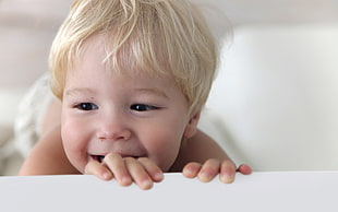 baby smiling HD wallpaper