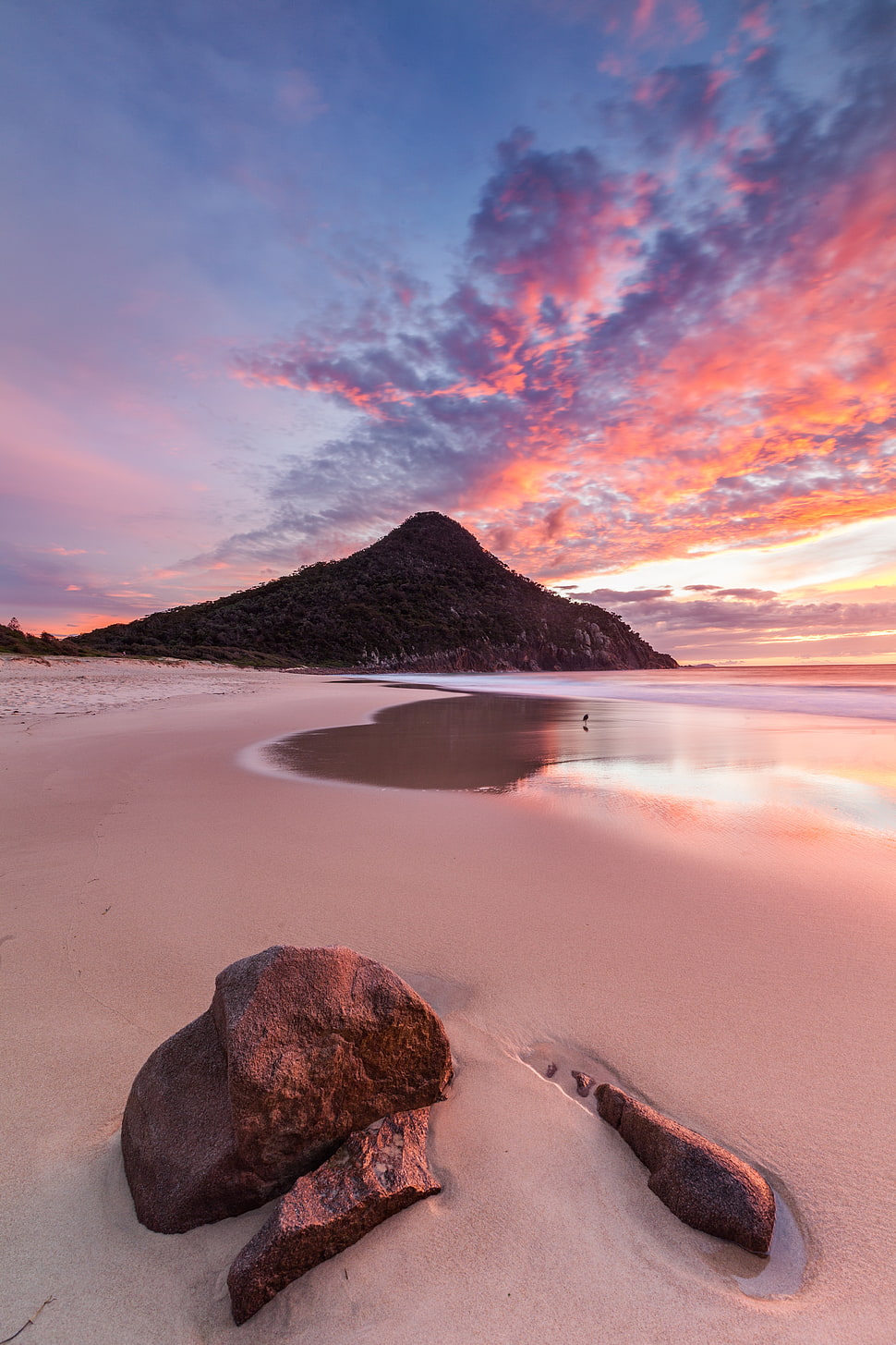 photo of shoreline and a view of mountain range during golden hour HD wallpaper