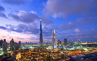 Burj Khalifa during nightime HD wallpaper