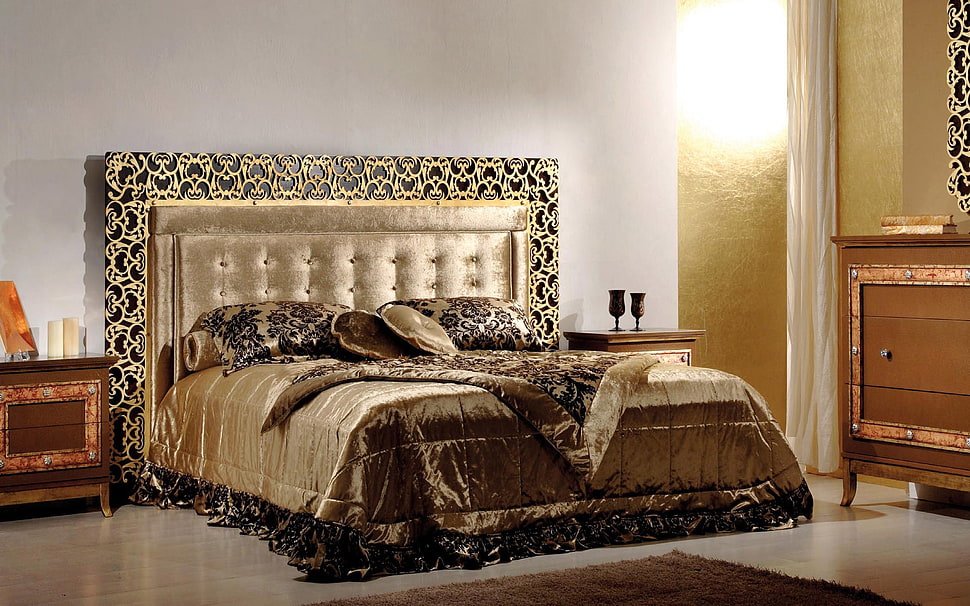 beige and brown bedspread HD wallpaper