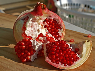 round sliced red fruit