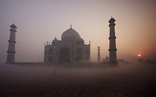white dome building, landscape, nature, Taj Mahal, mist HD wallpaper
