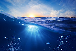 waves of the ocean under the sun HD wallpaper