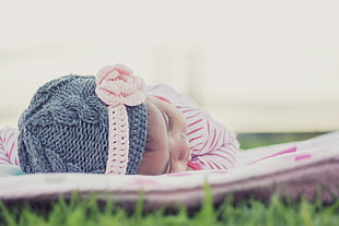 baby wearing gray knitted beanie with pink headband HD wallpaper